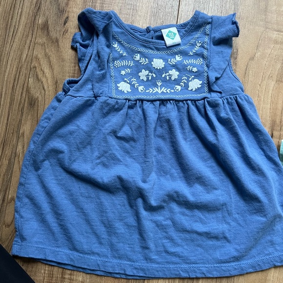 Cute Dresses for Summer - 9 months - Picture 3 of 3
